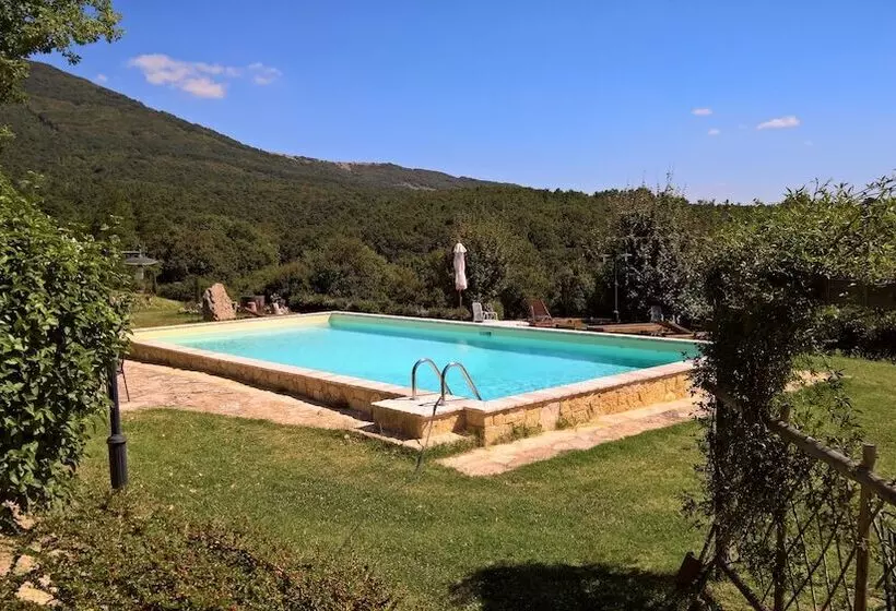 ホテル Il Borgo Del Lupo