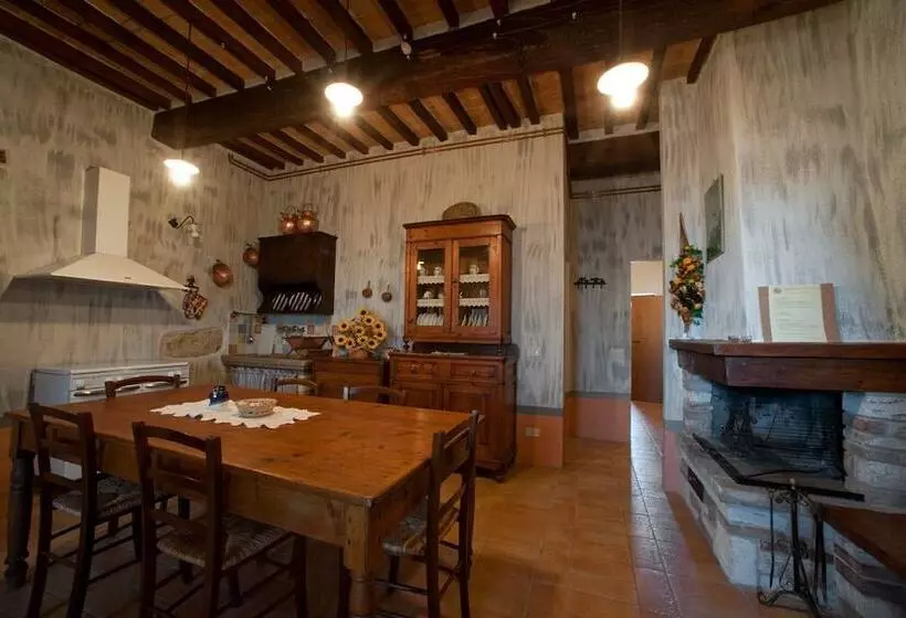 ホテル Il Borgo Del Lupo