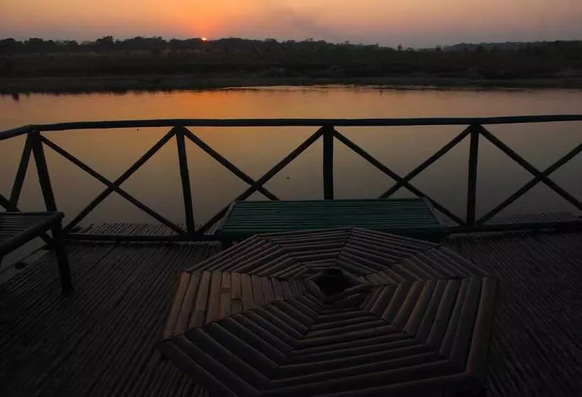 هتل Jungle Sunset Camp