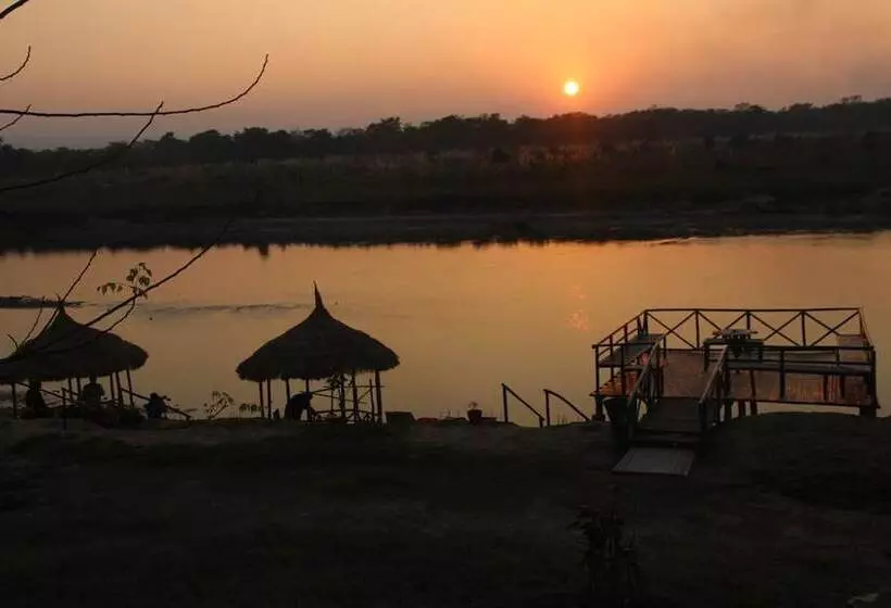 هتل Jungle Sunset Camp