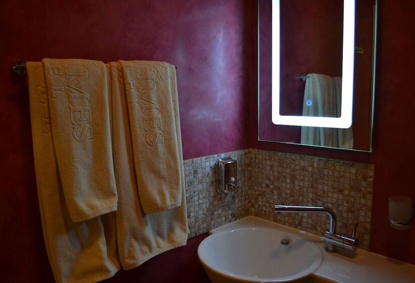 בית מלון כפרי The Old Times