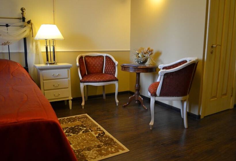 בית מלון כפרי The Old Times