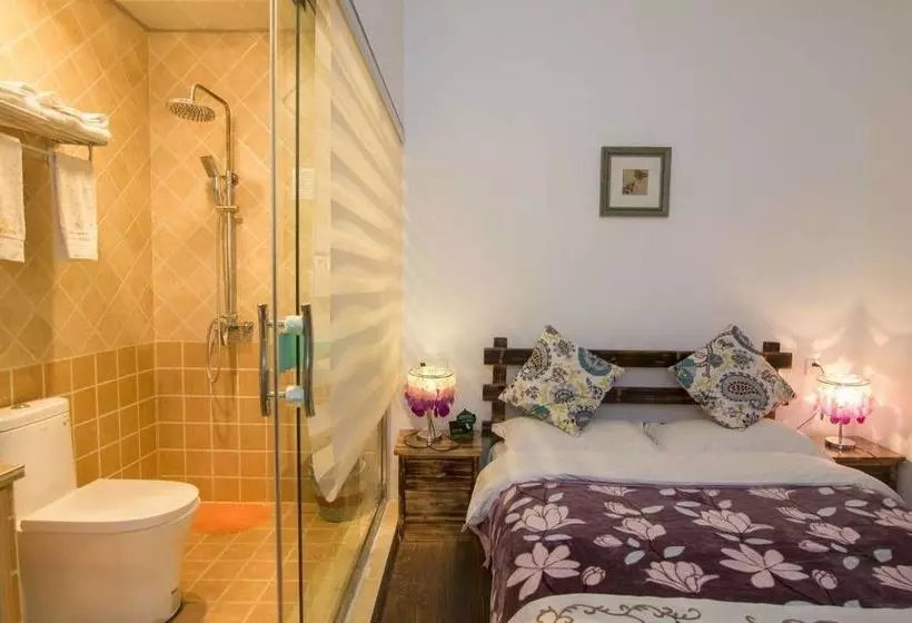 Majatalo Dream Garden Inn