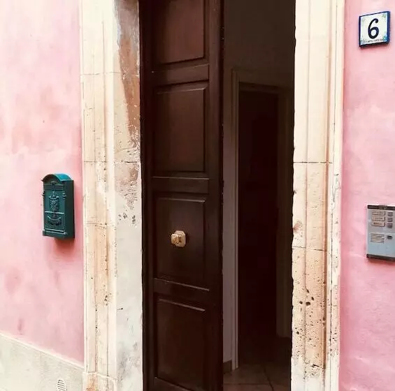 پانسیون Esagono Monello