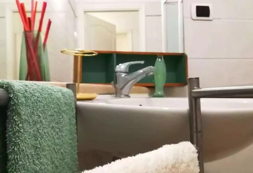 پانسیون Esagono Monello