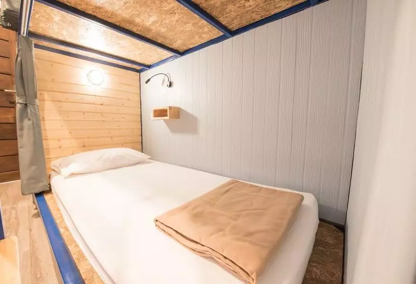 Sleep Terminal Hostel