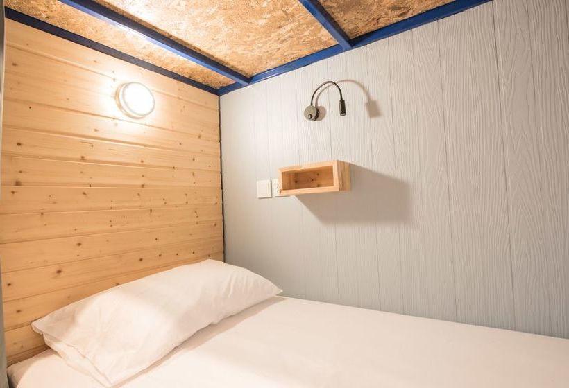 Sleep Terminal Hostel