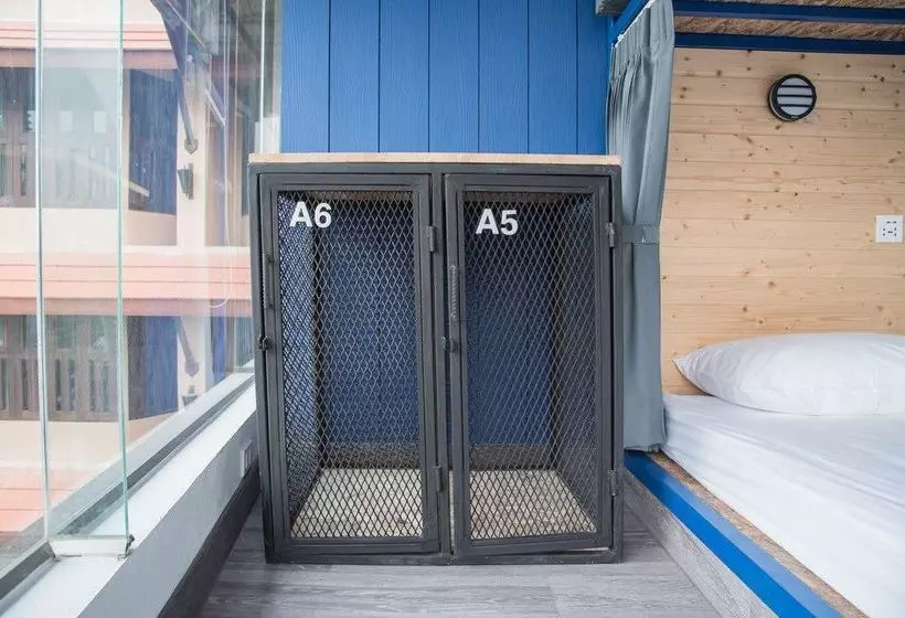 Sleep Terminal Hostel