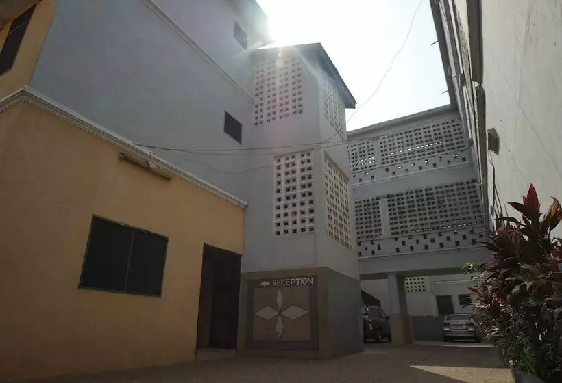 St. Sam Hotel Kamusi