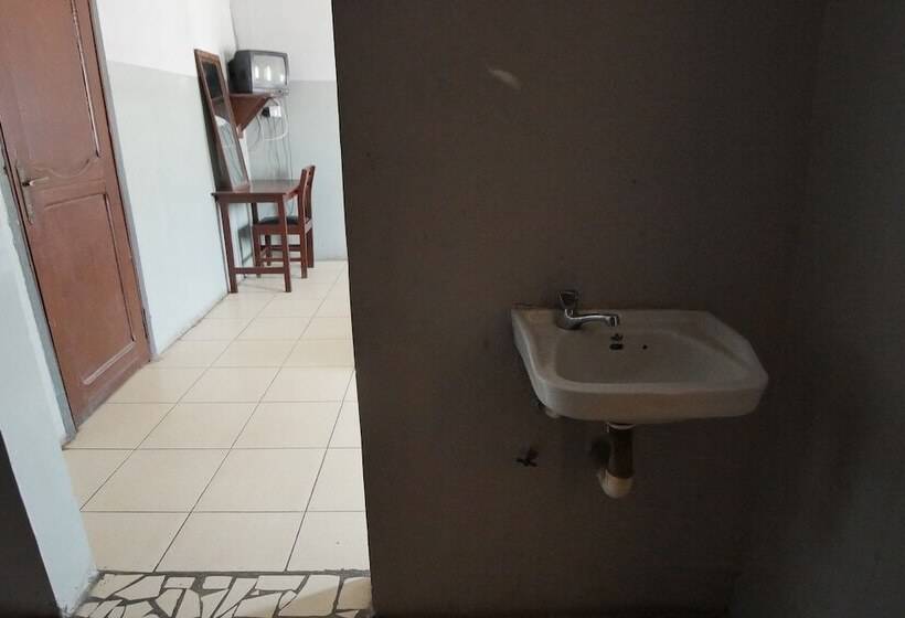 St. Sam Hotel Kamusi