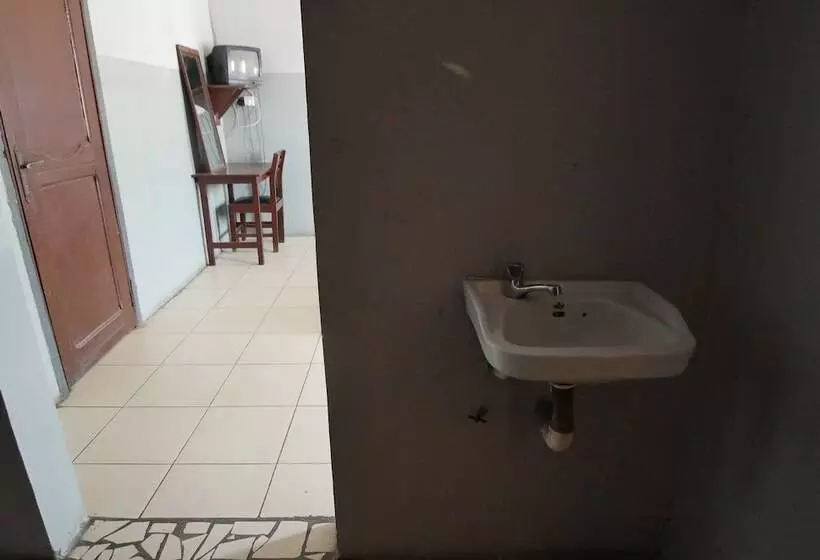 St. Sam Hotel Kamusi