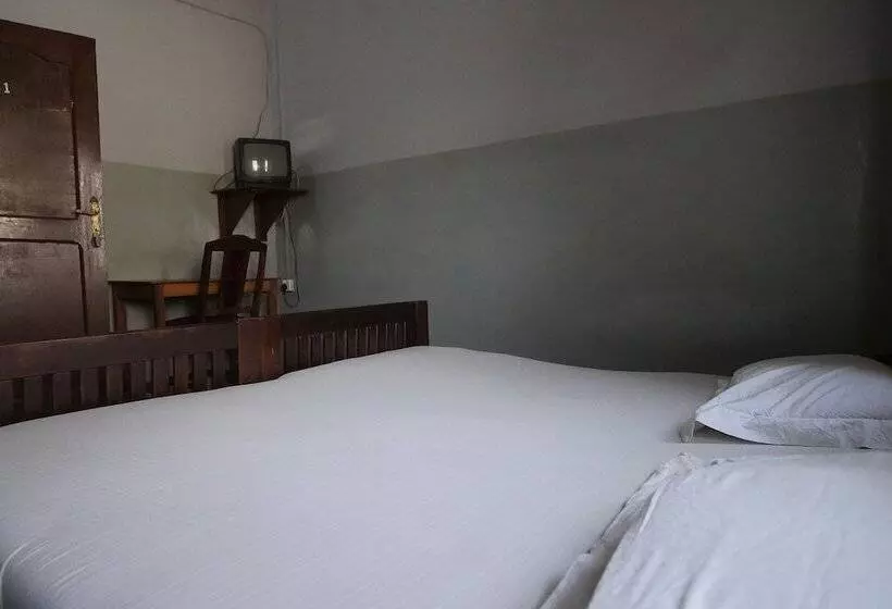 St. Sam Hotel Kamusi