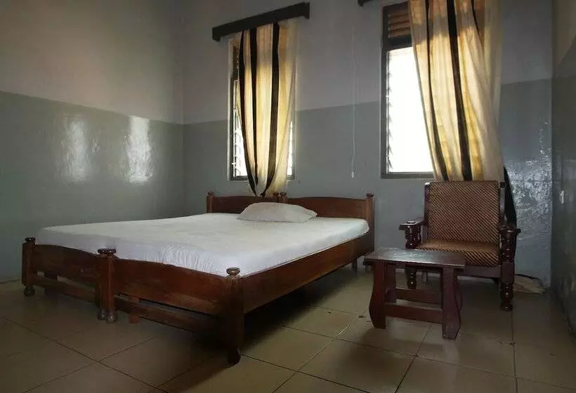 St. Sam Hotel Kamusi