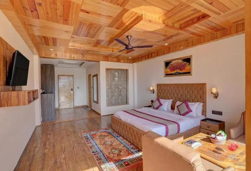 Omavya Hotel Manali