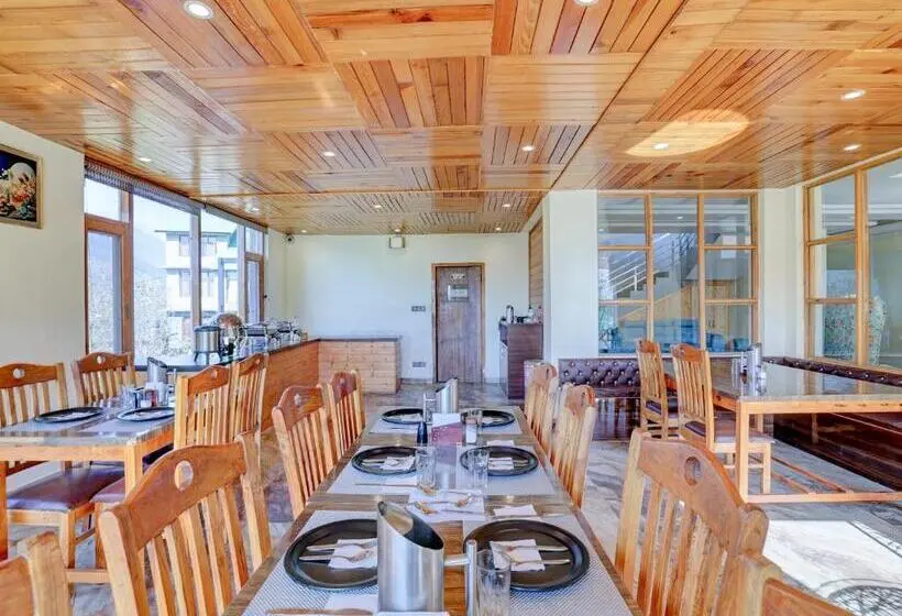 Omavya Hotel Manali