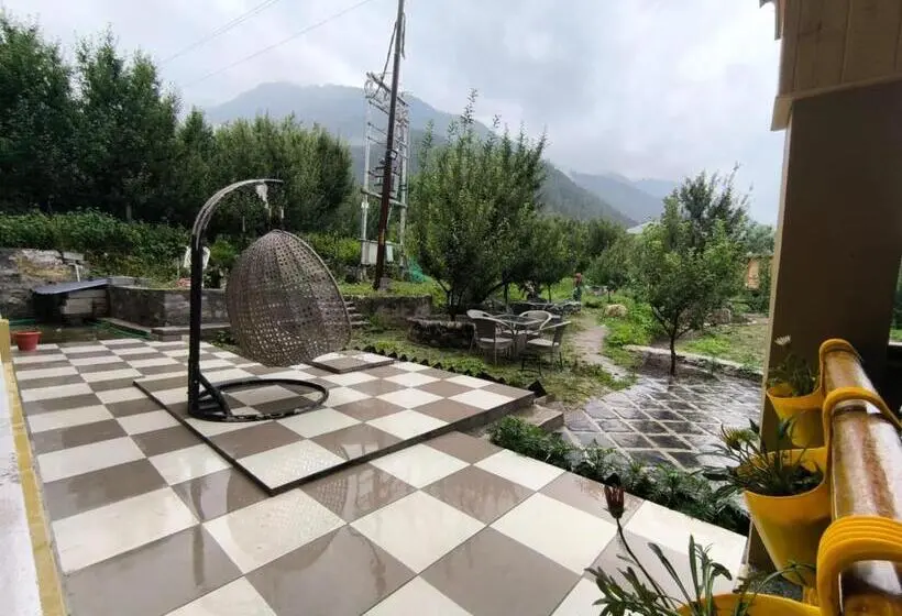 Omavya Hotel Manali