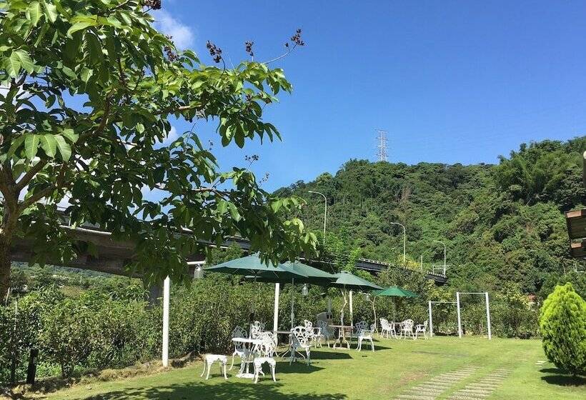 تختخواب و صبحانه Cao Ling Jiao Villa