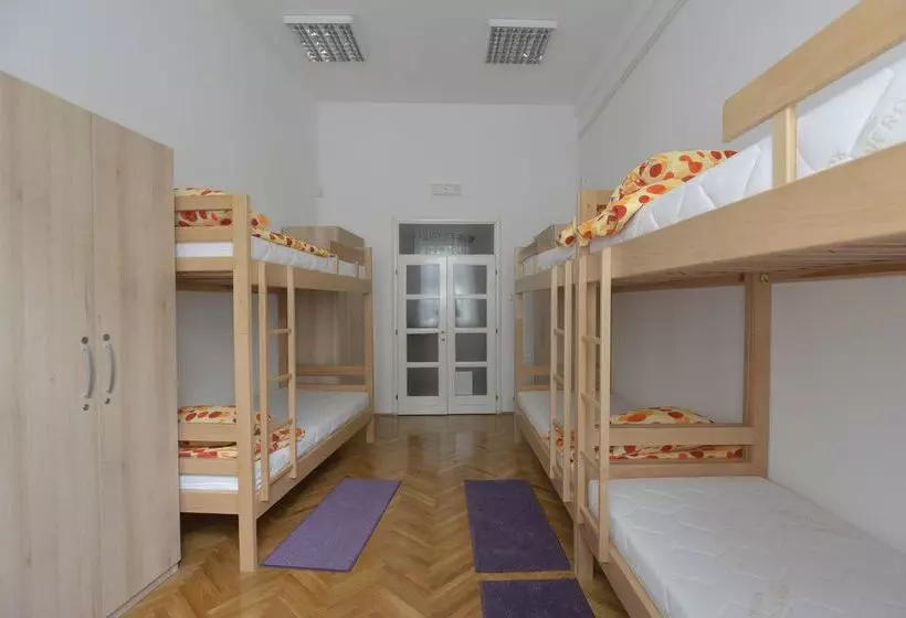 Hostel Flow Hose Centar