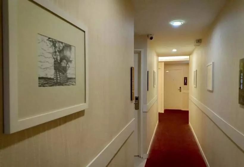 Hotelli 52 The Grace