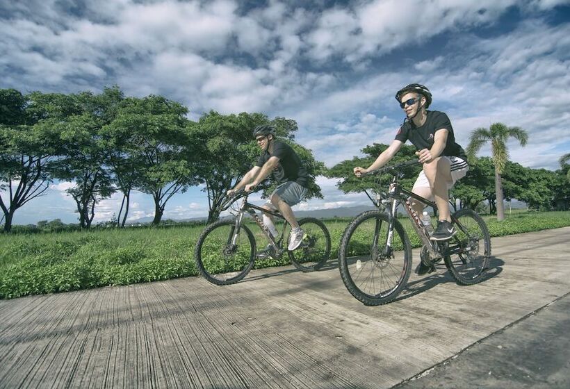 בית מלון כפרי Gym Bangarang Muay Thai And Fitness Resort