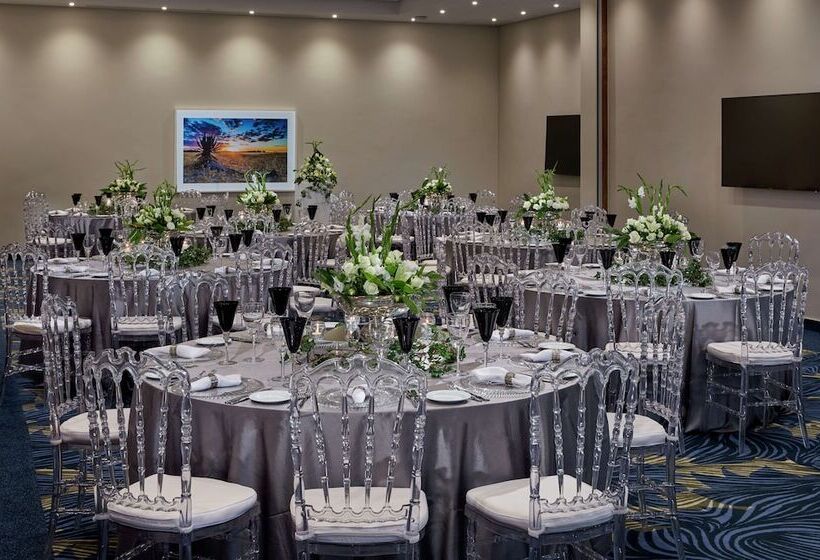 هتل Hilton Garden Inn Gaborone