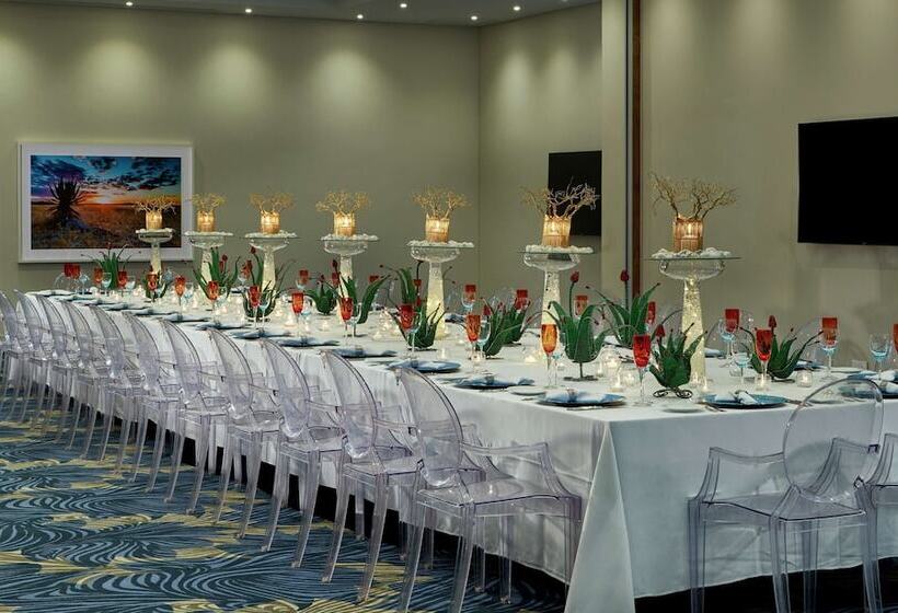 هتل Hilton Garden Inn Gaborone