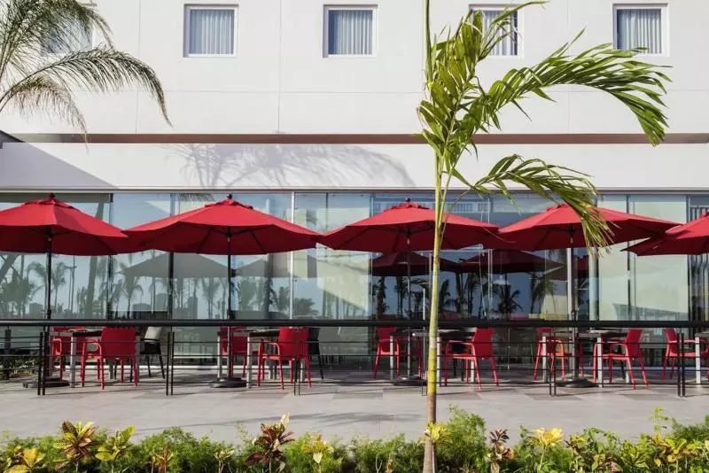 ホテル Ibis Mazatlan Marina
