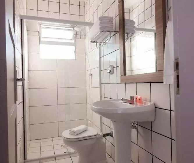 Hotelli Kennedy Slim