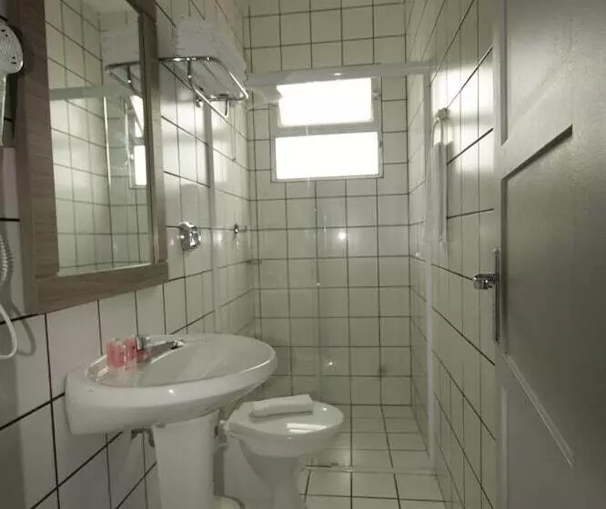 Hotelli Kennedy Slim