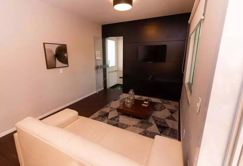 Hotelli Kennedy Slim