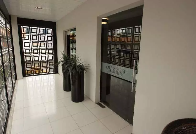 Hotelli Kennedy Slim