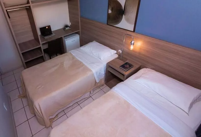 Hotelli Kennedy Slim