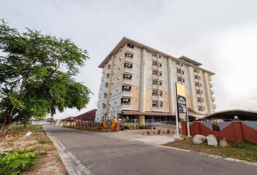 هتل Preechana Golden Place Service Apartment