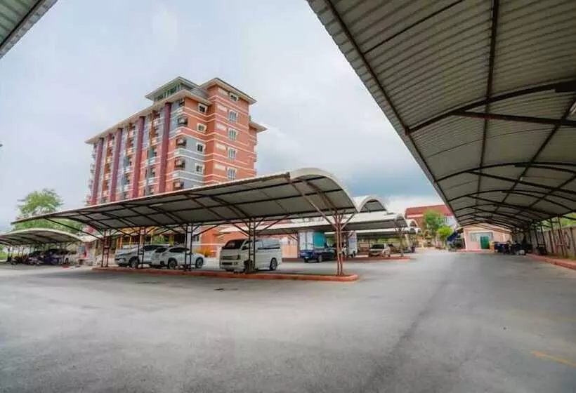 هتل Preechana Golden Place Service Apartment