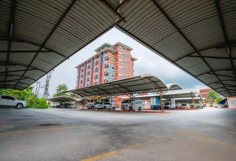 هتل Preechana Golden Place Service Apartment