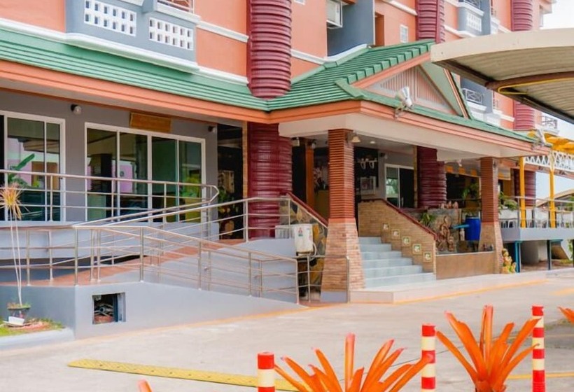 호텔 Preechana Golden Place Service Apartment