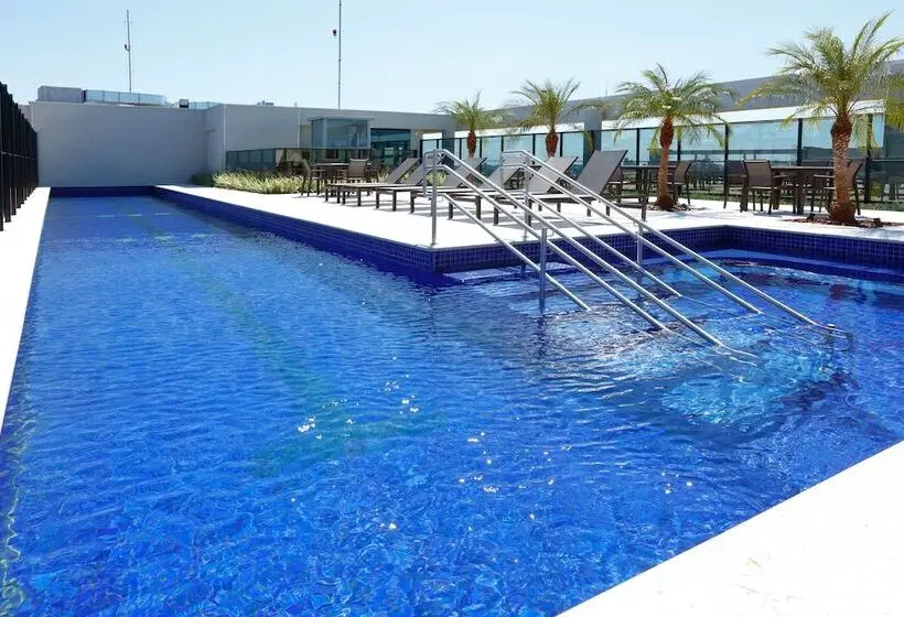 Hotelli Royal Palm Tower Anhanguera