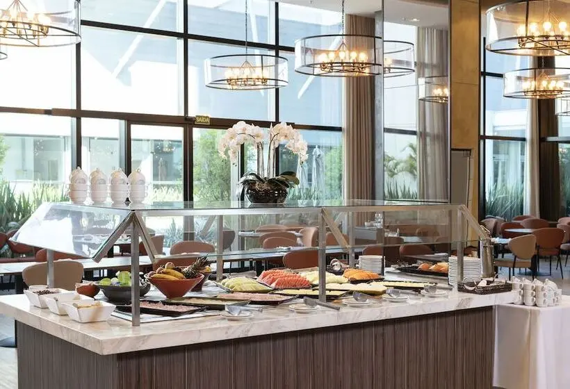 Hotelli Royal Palm Tower Anhanguera