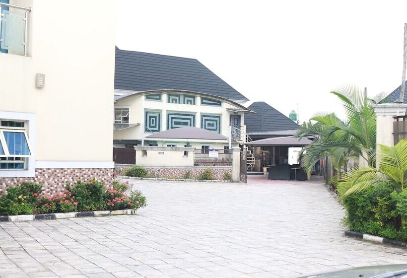 Royal Charlin Hotel And Suites