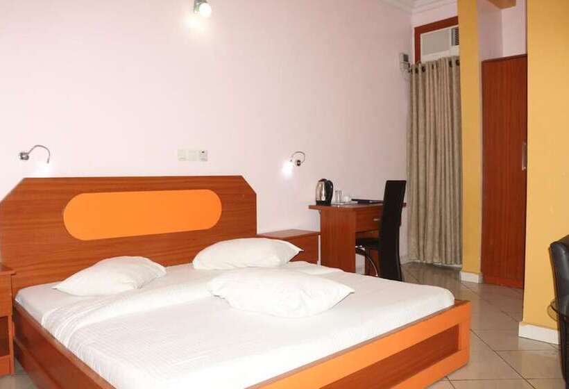 Royal Charlin Hotel And Suites