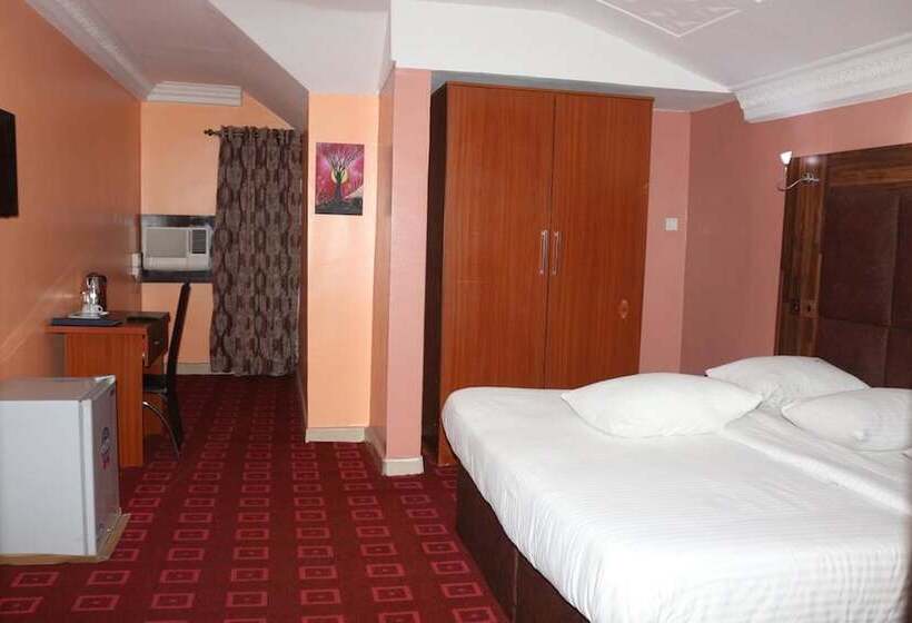 Royal Charlin Hotel And Suites