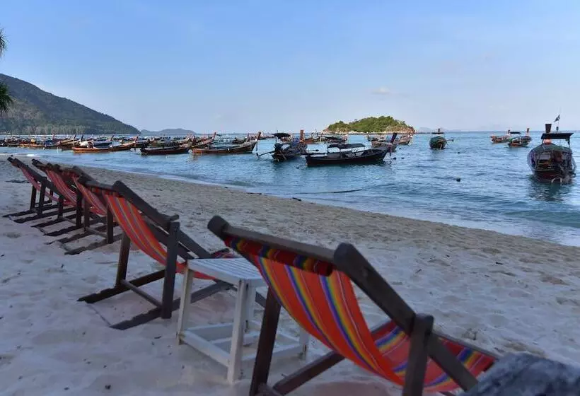 هتل Satun Dive Resort