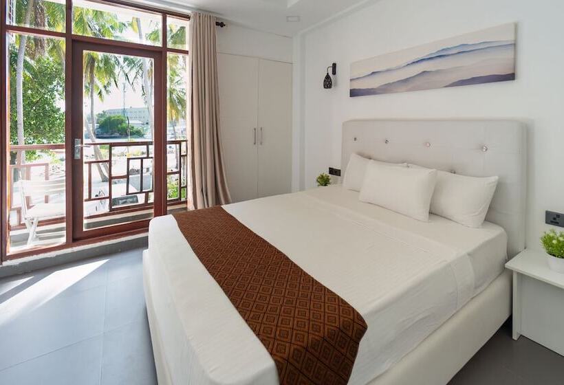 هتل Silver Oasis Maldives