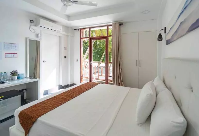 هتل Silver Oasis Maldives