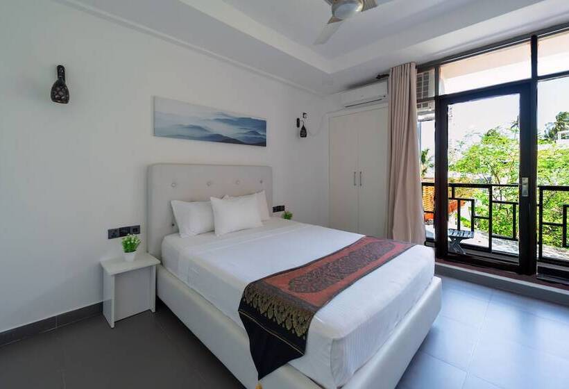 هتل Silver Oasis Maldives