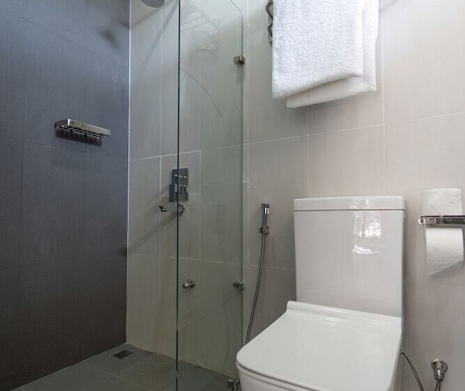 هتل Silver Oasis Maldives