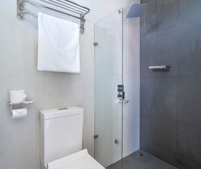 هتل Silver Oasis Maldives