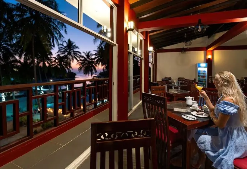 هتل Silver Oasis Maldives