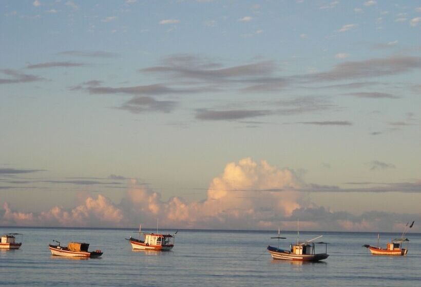 Отель Vila Naia  Corumbau