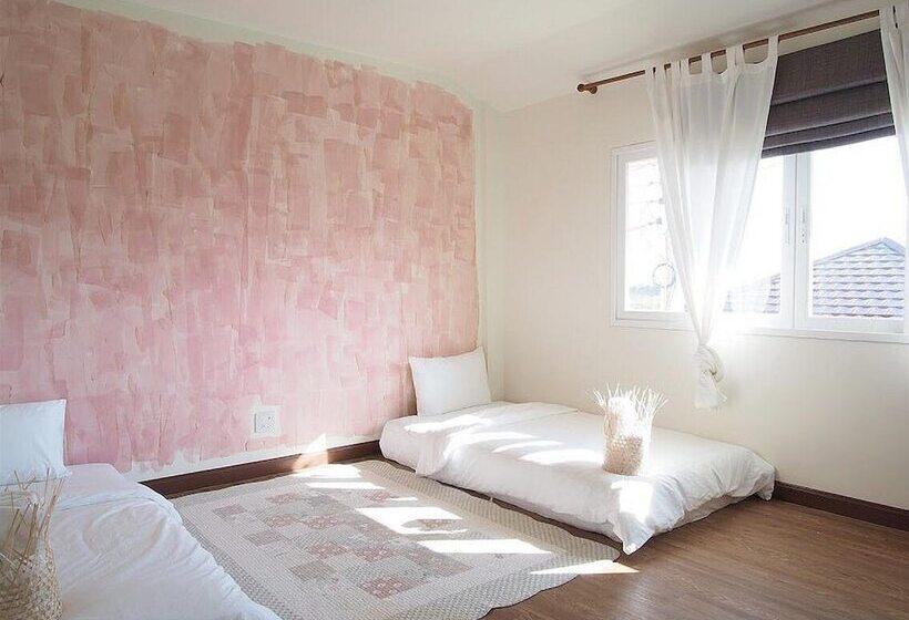 Life Station   Hostel